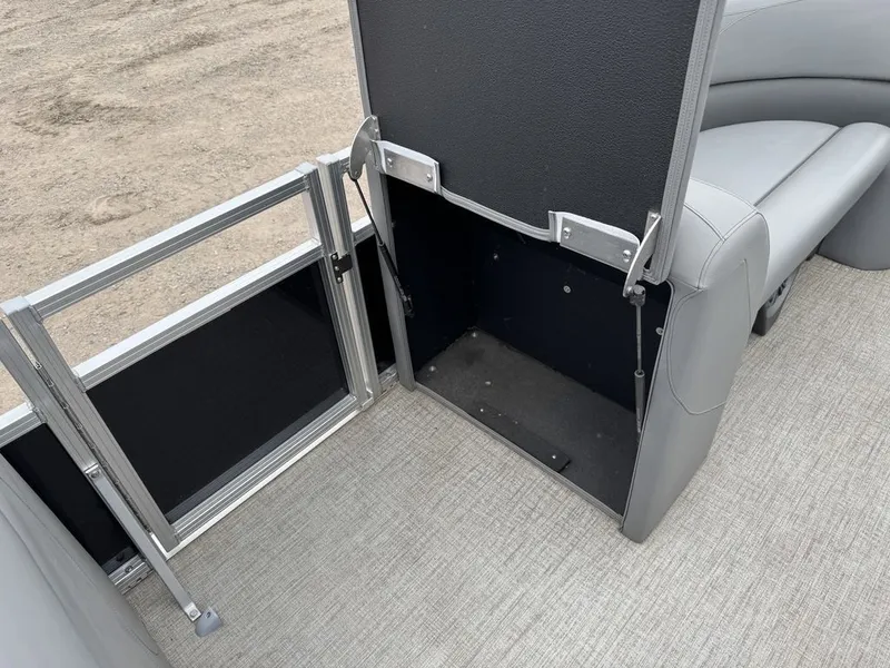 Slide: The Image of Tahoe SLT 18' Quad Lounge & Honda 60HP 4-Stroke EFI 2021 - 16