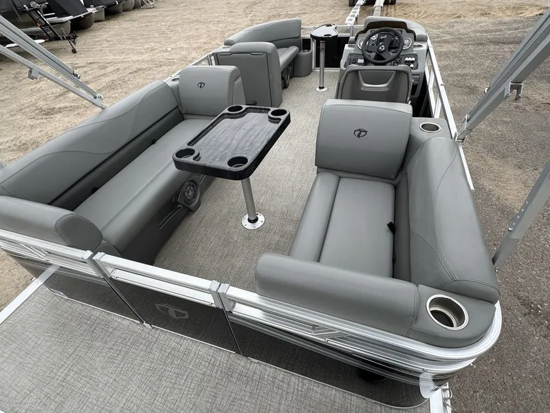 Slide: The Image of Tahoe SLT 18' Quad Lounge & Honda 60HP 4-Stroke EFI 2021 - 3