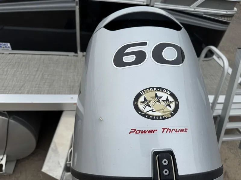 Slide: The Image of Tahoe SLT 18' Quad Lounge & Honda 60HP 4-Stroke EFI 2021 - 38