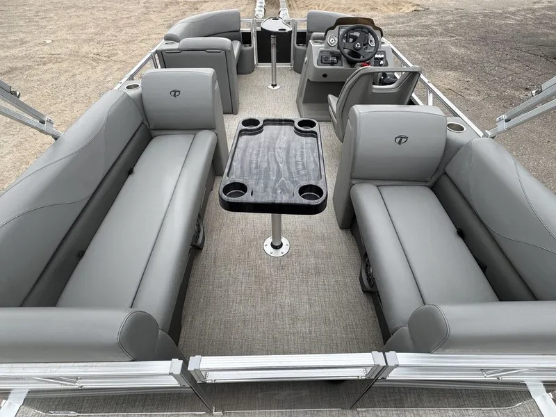 Slide: The Image of Tahoe SLT 18' Quad Lounge & Honda 60HP 4-Stroke EFI 2021 - 4