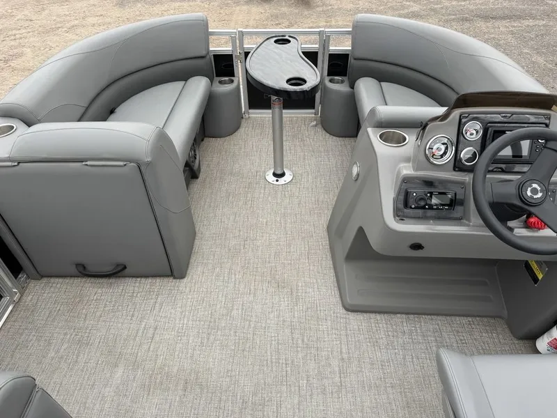 Slide: The Image of Tahoe SLT 18' Quad Lounge & Honda 60HP 4-Stroke EFI 2021 - 5