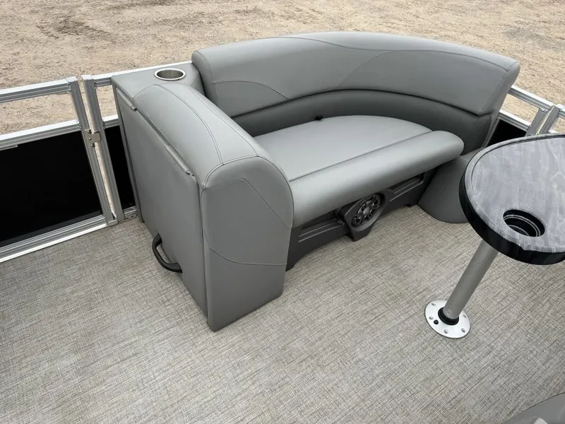 Slide: The Image of Tahoe SLT 18' Quad Lounge & Honda 60HP 4-Stroke EFI 2021 - 6