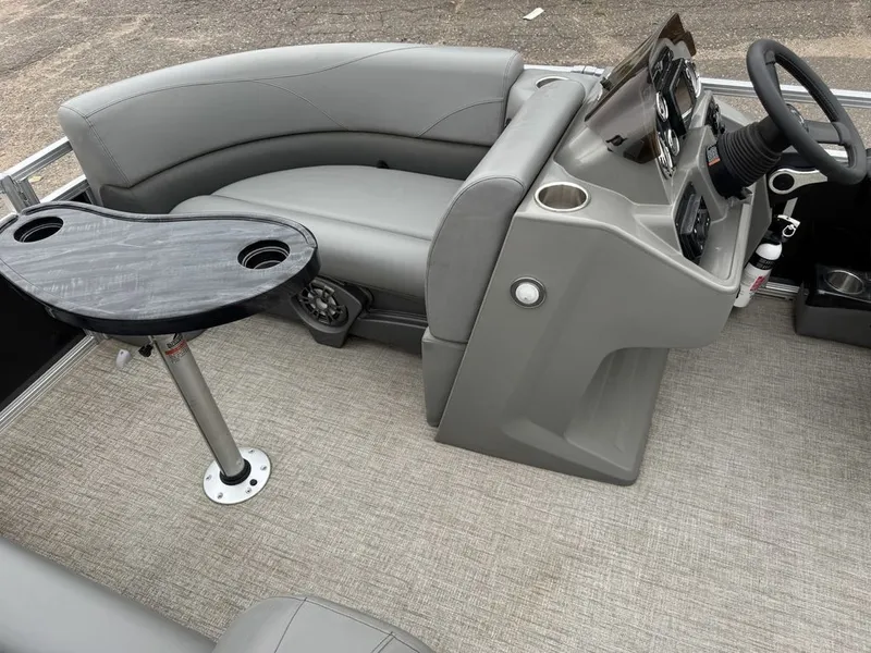 Slide: The Image of Tahoe SLT 18' Quad Lounge & Honda 60HP 4-Stroke EFI 2021 - 7