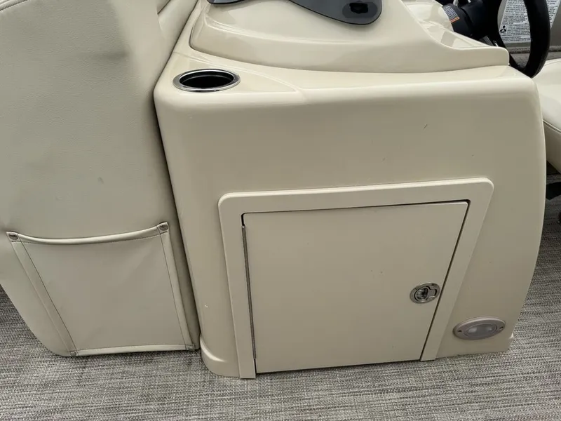 Slide: The Image of Sylvan 820 Cruise-N-Fish Pontoon 2017 - 14