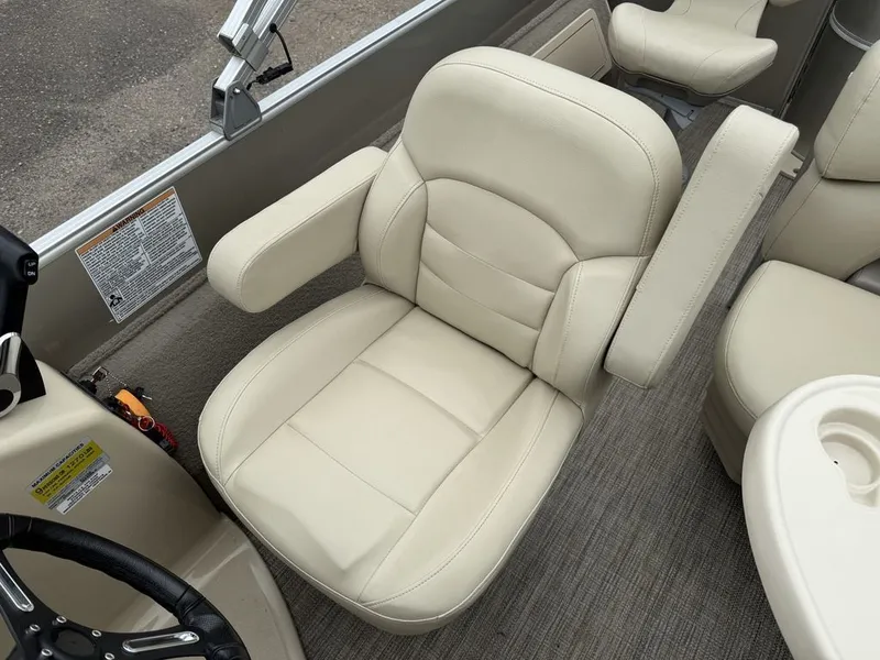 Slide: The Image of Sylvan 820 Cruise-N-Fish Pontoon 2017 - 15