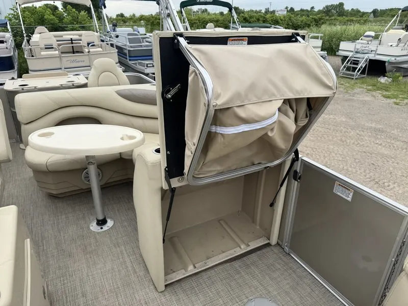 Slide: The Image of Sylvan 820 Cruise-N-Fish Pontoon 2017 - 22