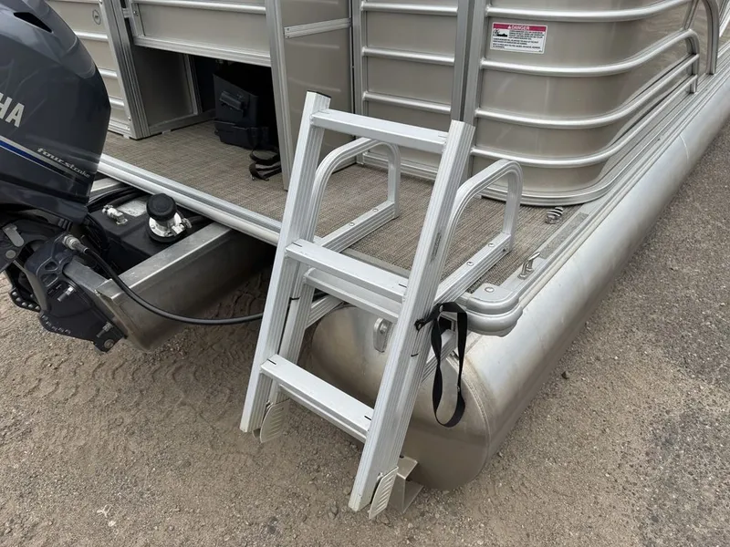 Slide: The Image of Sylvan 820 Cruise-N-Fish Pontoon 2017 - 27