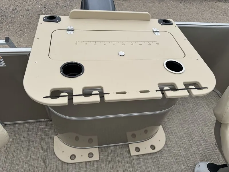 Slide: The Image of Sylvan 820 Cruise-N-Fish Pontoon 2017 - 32