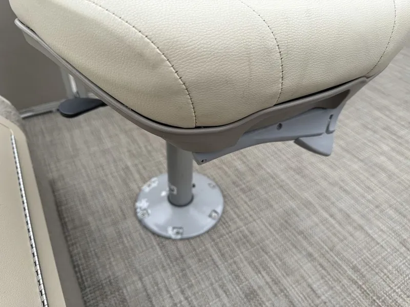 Slide: The Image of Sylvan 820 Cruise-N-Fish Pontoon 2017 - 36