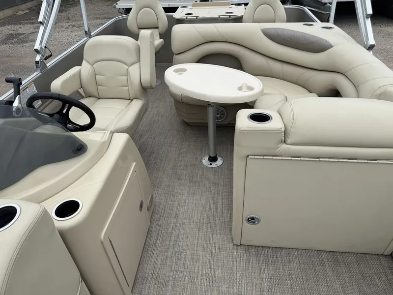 Slide: The Image of Sylvan 820 Cruise-N-Fish Pontoon 2017 - 4