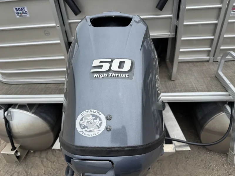 Slide: The Image of Sylvan 820 Cruise-N-Fish Pontoon 2017 - 51