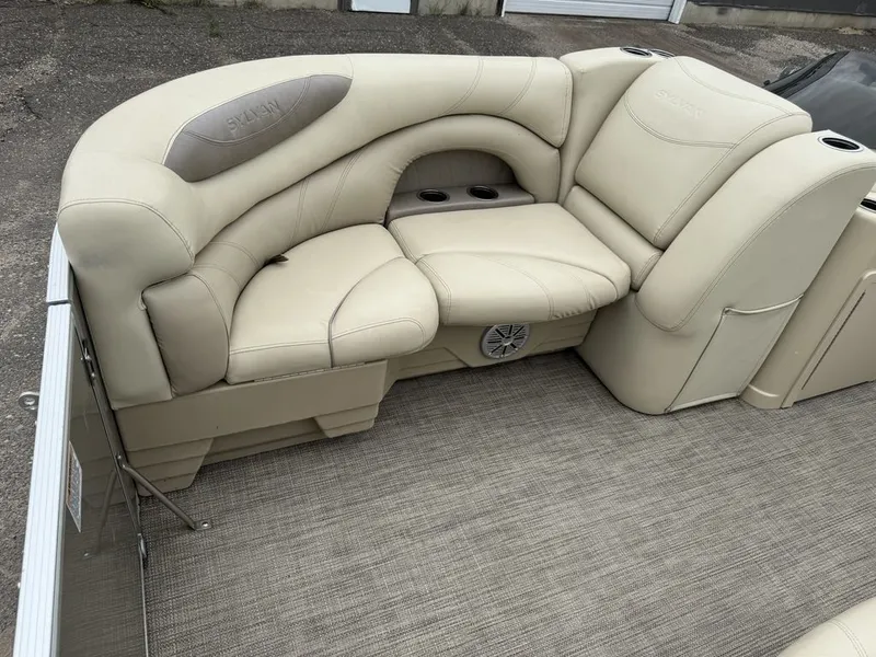 Slide: The Image of Sylvan 820 Cruise-N-Fish Pontoon 2017 - 9