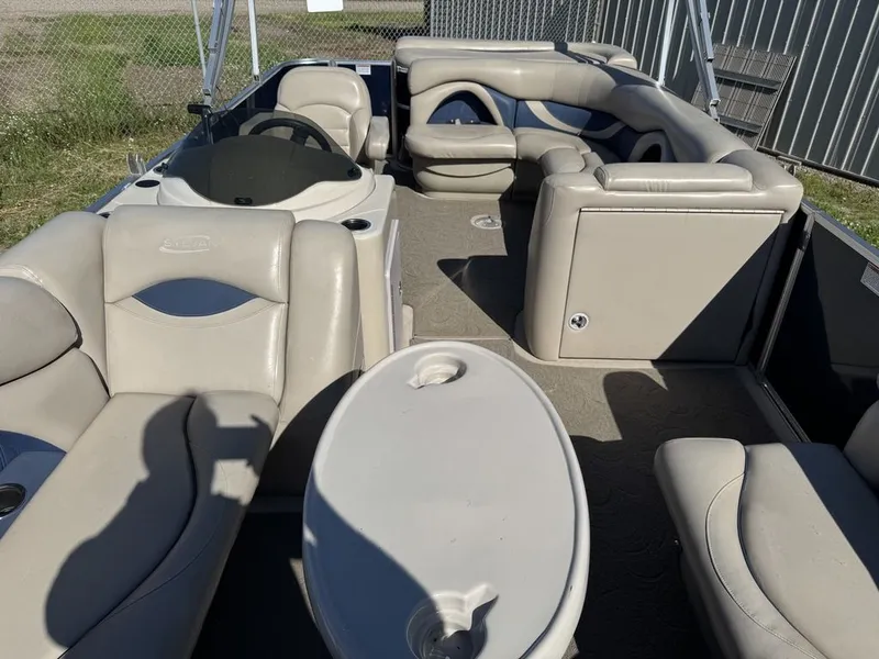 Slide: The Image of Sylvan 820 Cruise Pontoon 2016 - 2