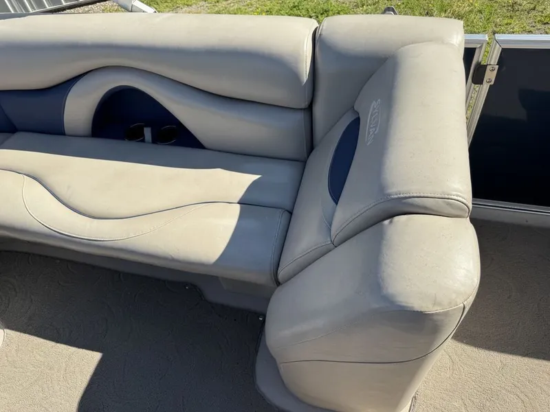 Slide: The Image of Sylvan 820 Cruise Pontoon 2016 - 30