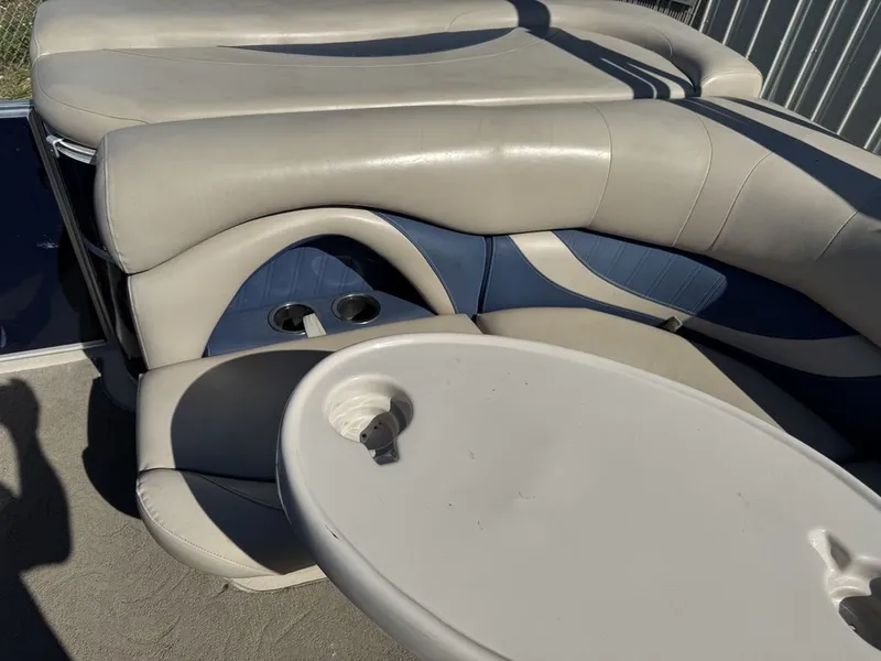 Slide: The Image of Sylvan 820 Cruise Pontoon 2016 - 33