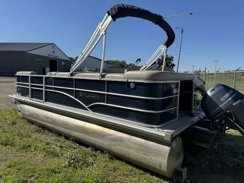 Slide: The Image of Sylvan 820 Cruise Pontoon 2016 - 41