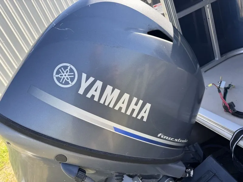 Slide: The Image of Sylvan 820 Cruise Pontoon 2016 - 46