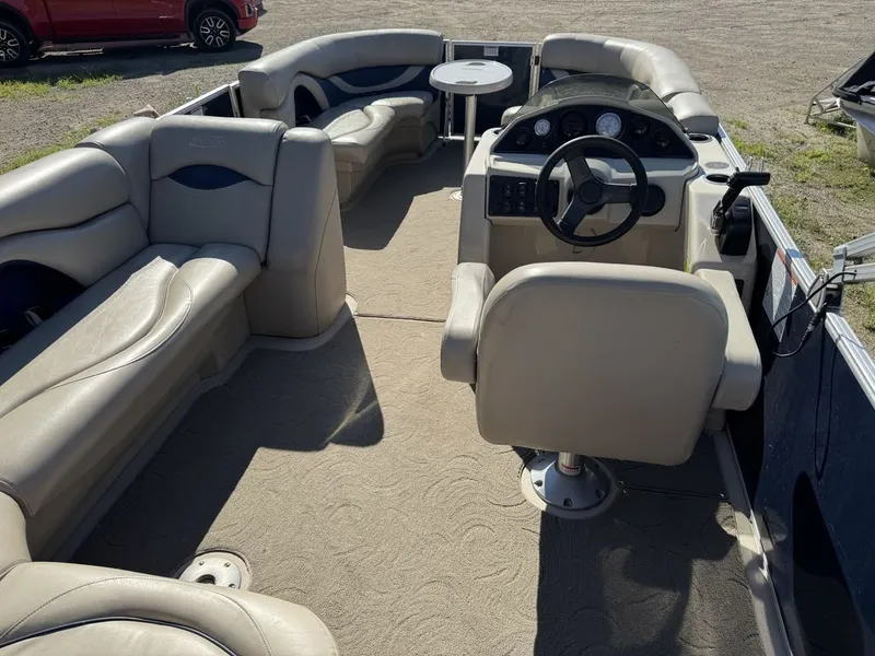 Slide: The Image of Sylvan 820 Cruise Pontoon 2016 - 7
