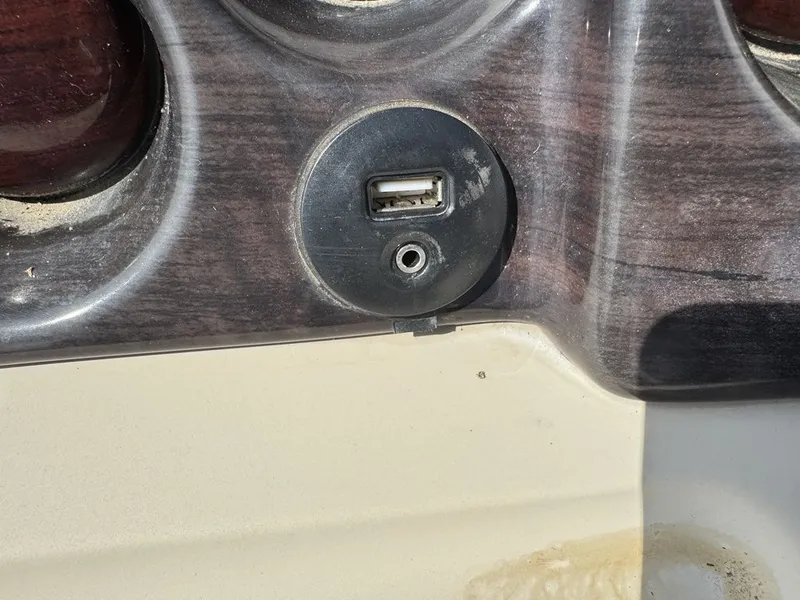 Slide: The Image of Sylvan 820 4-PT Pontoon 2016 - 27