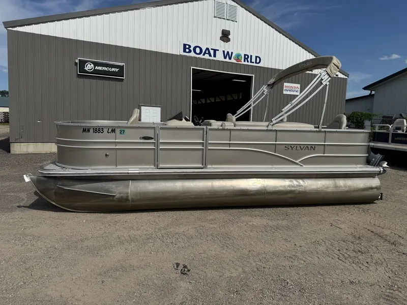 Slide: The Image of Sylvan 820 4-PT Pontoon 2016 - 29