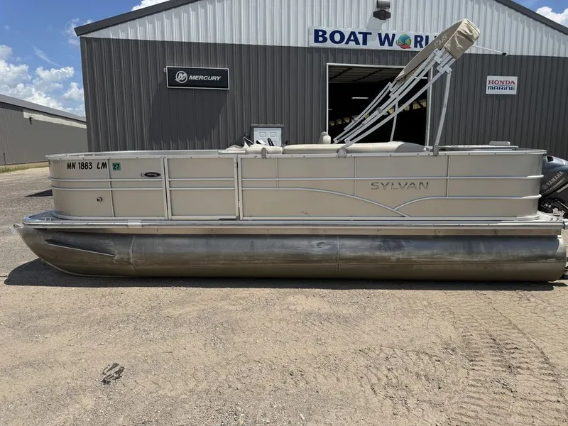 Slide: The Image of Sylvan 820 4-PT Pontoon 2016 - 49