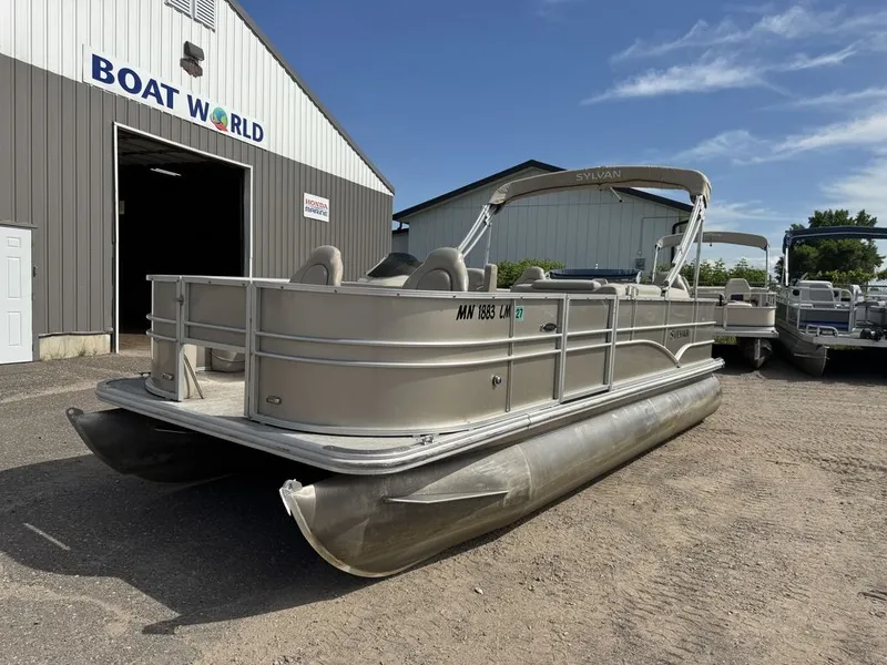 Slide: The Image of Sylvan 820 4-PT Pontoon 2016 - 58