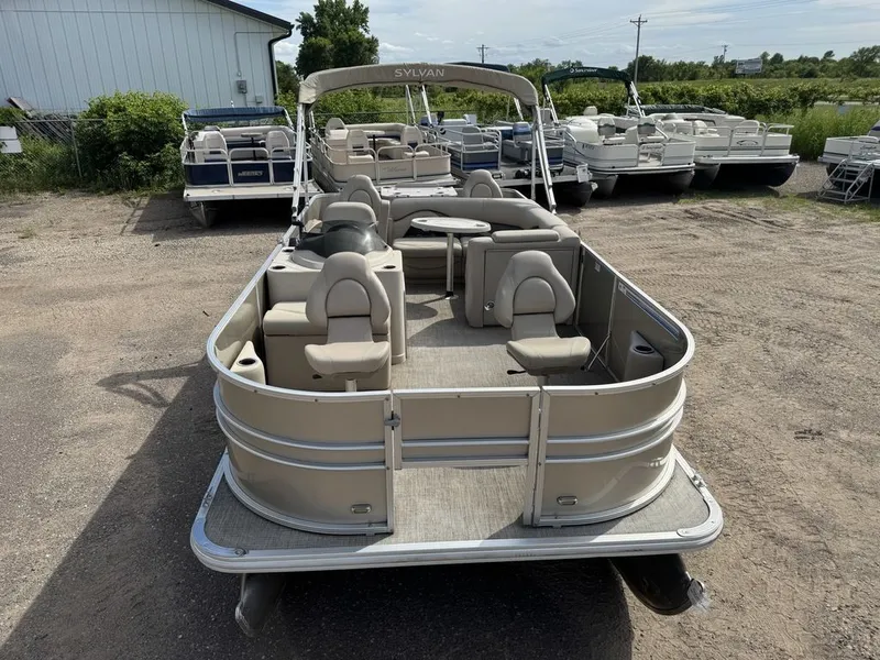 Slide: The Image of Sylvan 820 4-PT Pontoon 2016 - 9