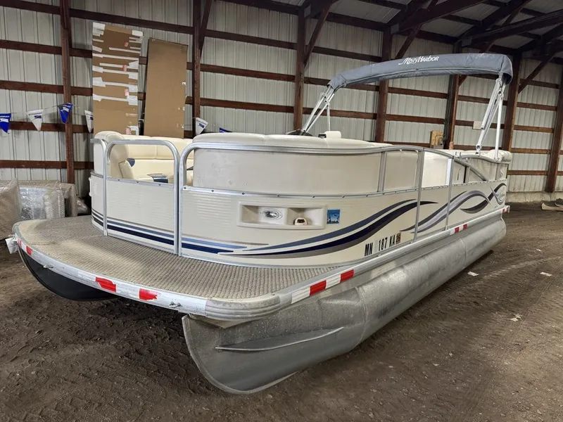 Slide: The Image of Misty Harbor 2285 GM Pontoon 2005 - 36