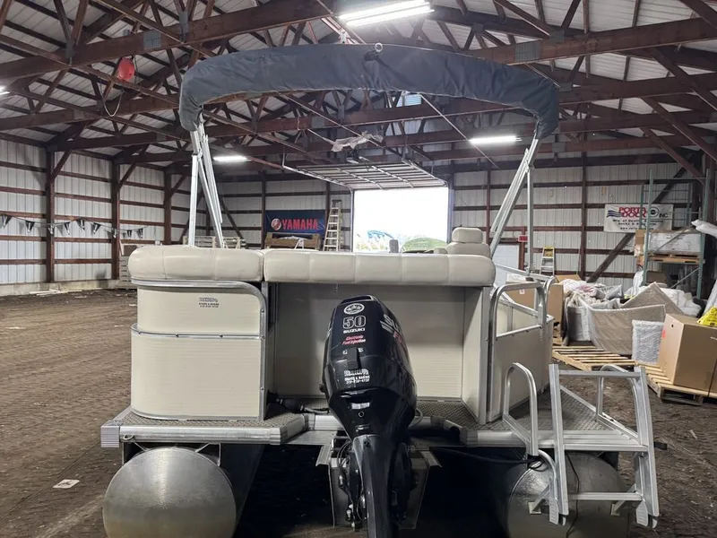 Slide: The Image of Misty Harbor 2285 GM Pontoon 2005 - 44