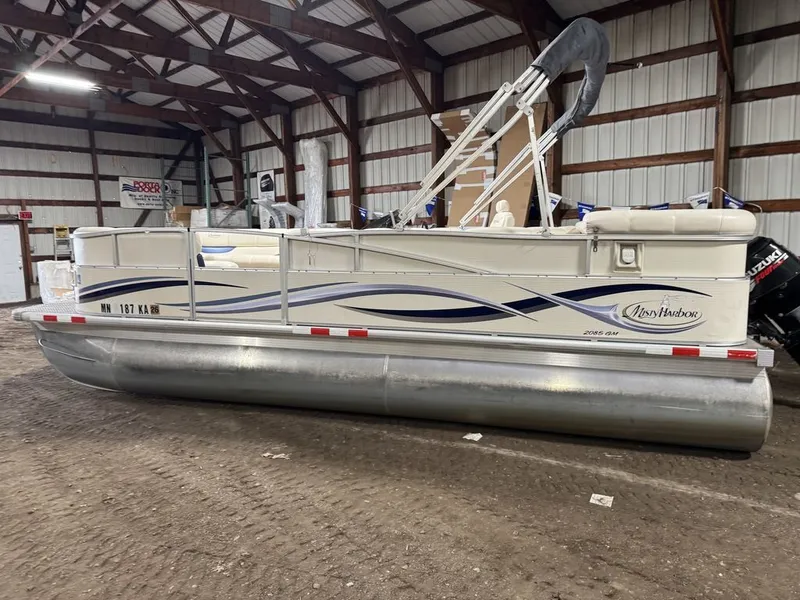 Slide: The Image of Misty Harbor 2285 GM Pontoon $14,995 2005 - 28