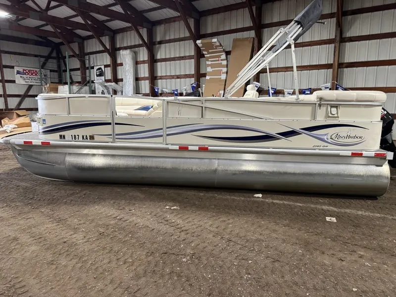 Slide: The Image of Misty Harbor 2285 GM Pontoon $14,995 2005 - 40