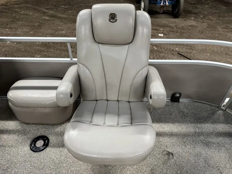 Slide: The Image of Premier Legend 250 Pontoon 2007 - 13