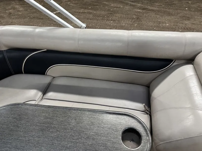 Slide: The Image of Premier Legend 250 Pontoon 2007 - 37