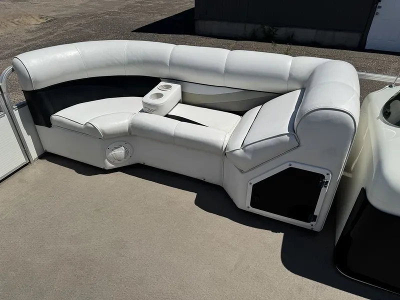 Slide: The Image of Weeres 220 Sun Deck SE Pontoon 2003 - 12