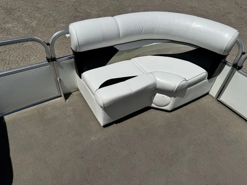 Slide: The Image of Weeres 220 Sun Deck SE Pontoon 2003 - 14