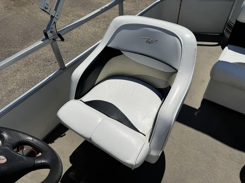 Slide: The Image of Weeres 220 Sun Deck SE Pontoon 2003 - 20