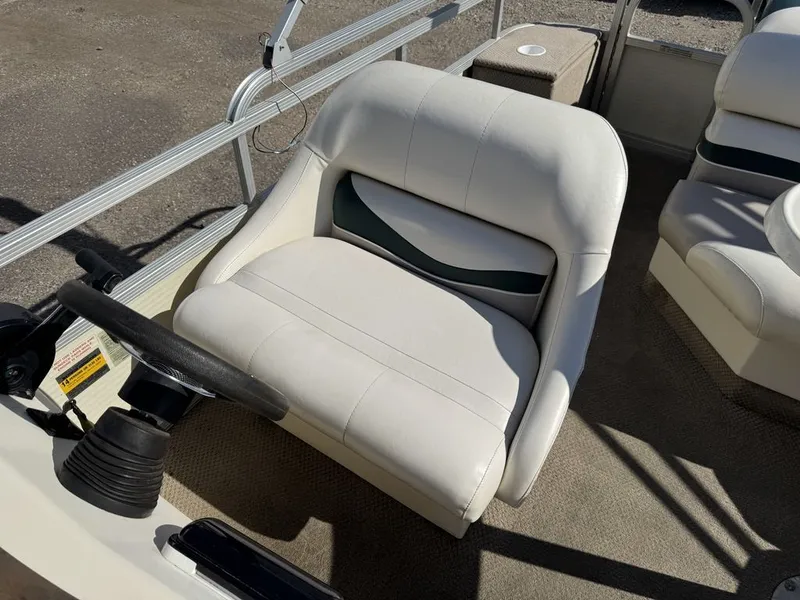 Slide: The Image of Bennington 2275 LX Pontoon 1998 - 20