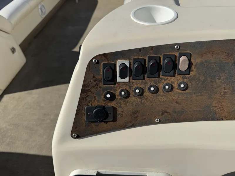 Slide: The Image of Bennington 2275 LX Pontoon 1998 - 24