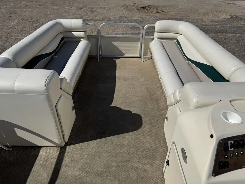 Slide: The Image of Bennington 2275 LX Pontoon 1998 - 3