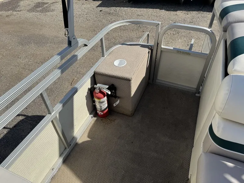 Slide: The Image of Bennington 2275 LX Pontoon 1998 - 33