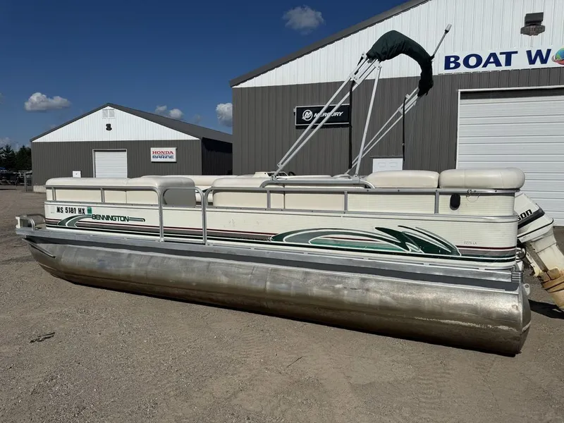 Slide: The Image of Bennington 2275 LX Pontoon 1998 - 38