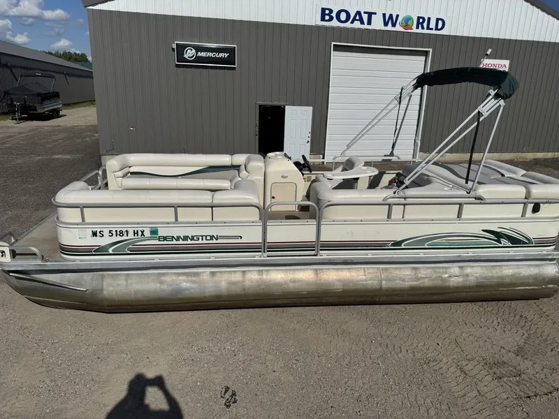Slide: The Image of Bennington 2275 LX Pontoon 1998 - 4