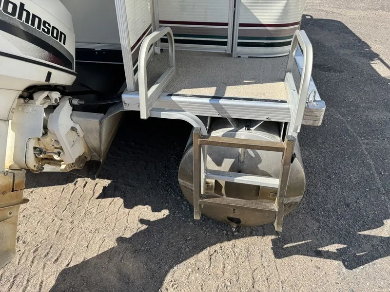 Slide: The Image of Bennington 2275 LX Pontoon 1998 - 49