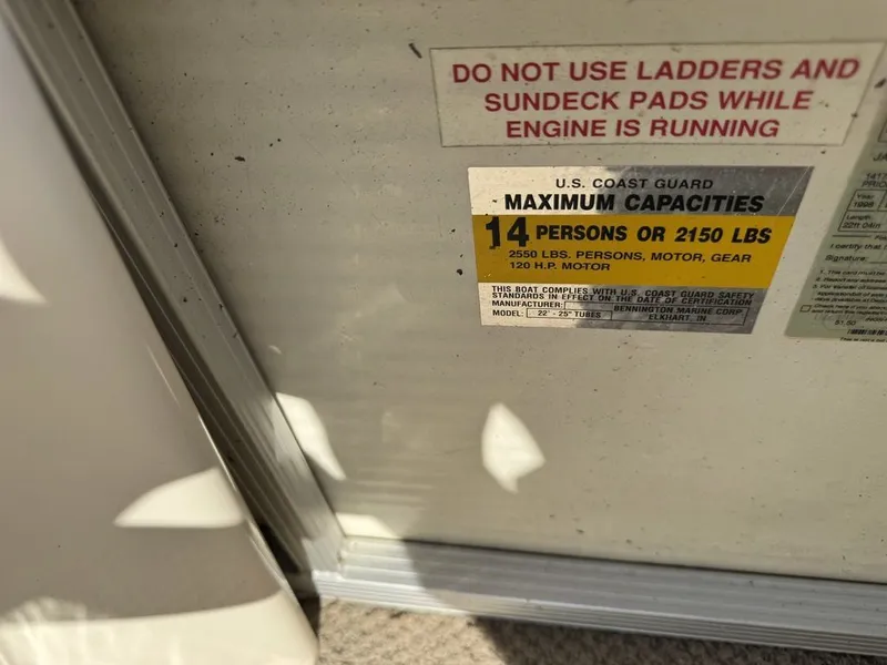 Slide: The Image of Bennington 2275 LX Pontoon 1998 - 51