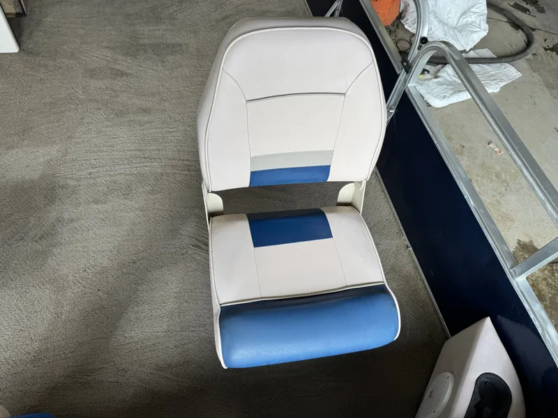 Slide: The Image of Weeres Cadet 200 2012 - 13