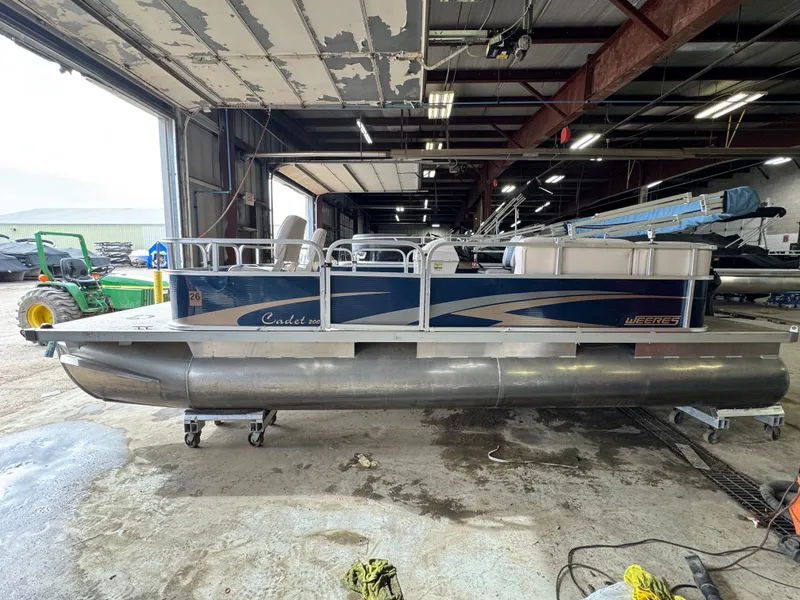 Slide: The Image of Weeres Cadet 200 2012 - 36