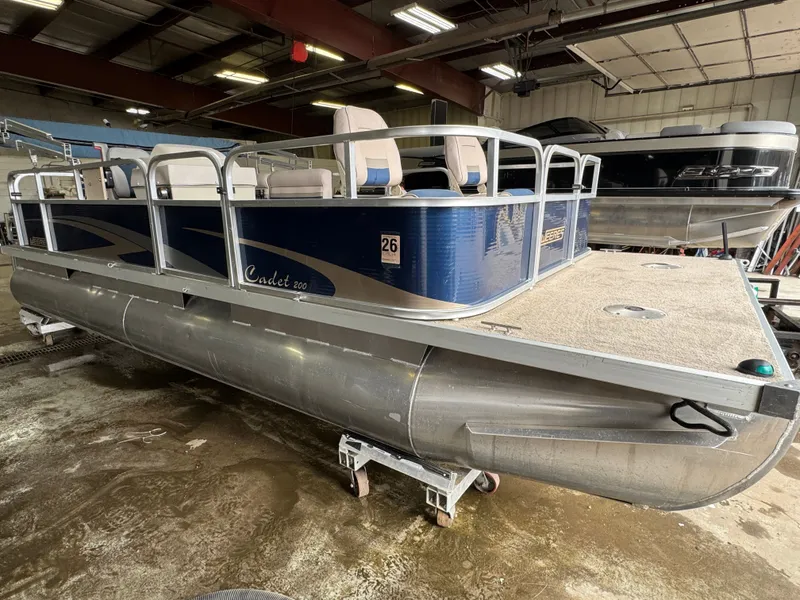 Slide: The Image of Weeres Cadet 200 2012 - 43