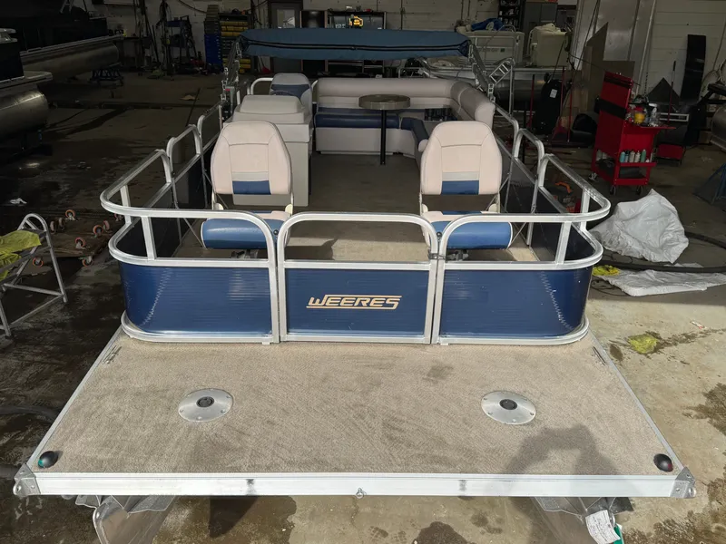 Slide: The Image of Weeres Cadet 200 2012 - 5