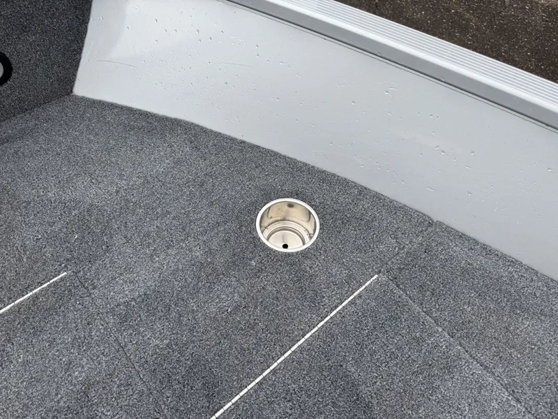 Slide: The Image of Alumacraft Classic 165 2011 - 11