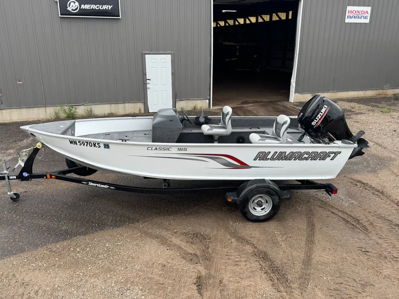 Slide: The Image of Alumacraft Classic 165 2011 - 3